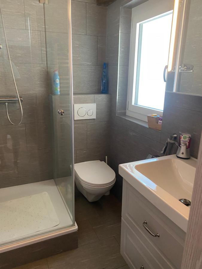 Dachwohnung In Der Mitte Von Laax-Dorf Bagian luar foto