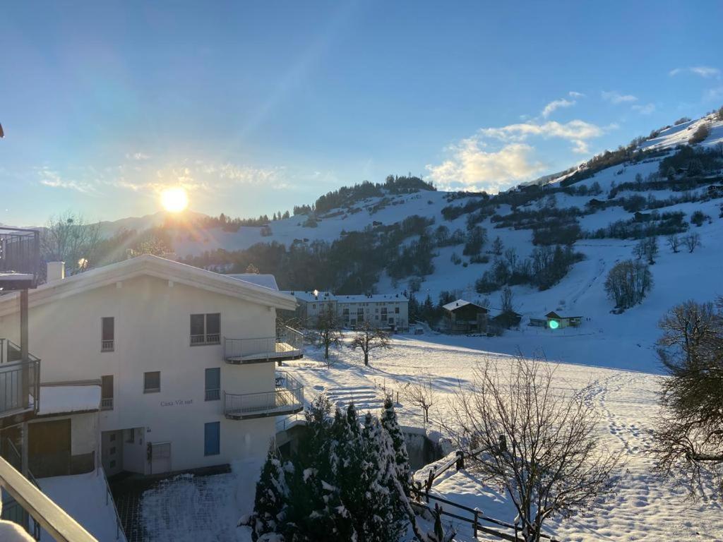 Dachwohnung In Der Mitte Von Laax-Dorf Bagian luar foto